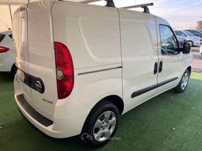 Opel Combo 1.6 DIESEL 105CV FURGONATO Bianco usata Giugliano