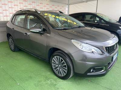 Peugeot 2008 1.6 DIESEL 100CV Grigio usata Giugliano
