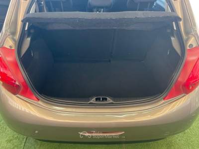 Peugeot 208 1.2 BENZINA 82CV Oro usata Giugliano