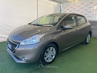 Peugeot 208 1.2 BENZINA 82CV Oro usata Giugliano