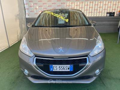 Peugeot 208 1.2 BENZINA 82CV Oro usata Giugliano