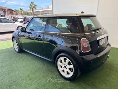 MINI One 1.6 DIESEL 109CV Nero usata Giugliano