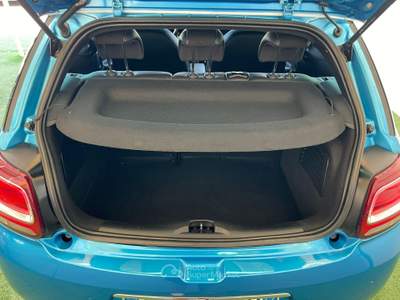 DS Automobiles DS 3 DS3 1.6 DIESEL 75CV SPORT CHIC Blu/Azzurro usata Giugliano
