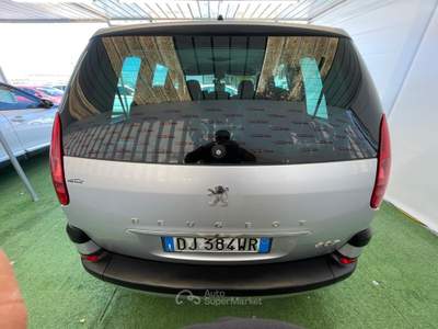 Peugeot 807 2.0 DIESEL 136CV (7 POSTI) Grigio usata Giugliano