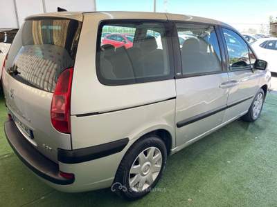 Peugeot 807 2.0 DIESEL 136CV (7 POSTI) Grigio usata Giugliano