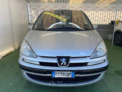 Peugeot 807 2.0 DIESEL 136CV (7 POSTI) Grigio usata Giugliano