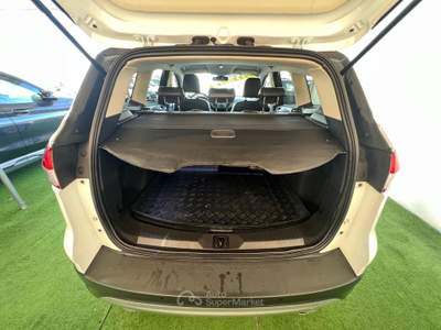 Ford Kuga 2.0 DIESEL 150CV TITANIUM Bianco usata Giugliano