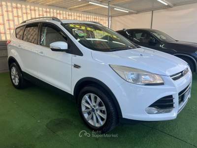 Ford Kuga 2.0 DIESEL 150CV TITANIUM Bianco usata Giugliano
