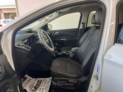 Ford Kuga 2.0 DIESEL 150CV TITANIUM Bianco usata Giugliano