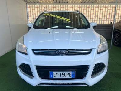 Ford Kuga 2.0 DIESEL 150CV TITANIUM Bianco usata Giugliano