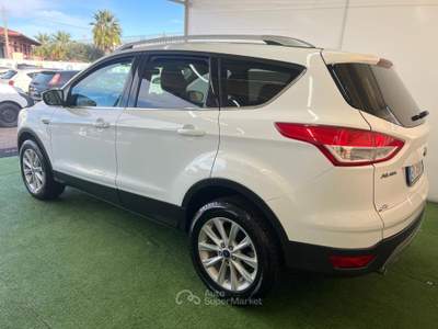 Ford Kuga 2.0 DIESEL 150CV TITANIUM Bianco usata Giugliano