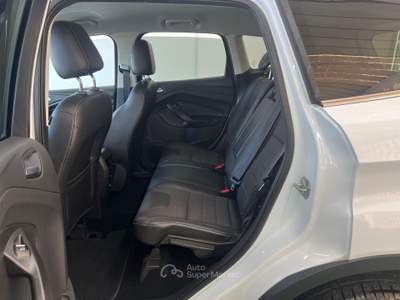 Ford Kuga 2.0 DIESEL 150CV TITANIUM Bianco usata Giugliano
