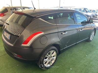 Lancia Delta DPF Silver Grigio usata Giugliano