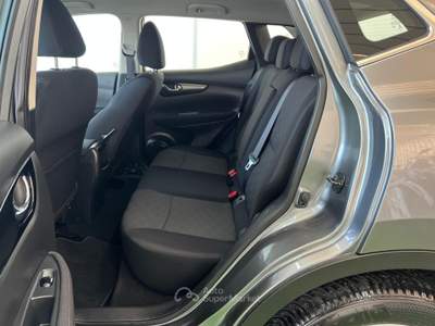 Nissan Qashqai 1.5 DIESEL 110CV Grigio usata Giugliano