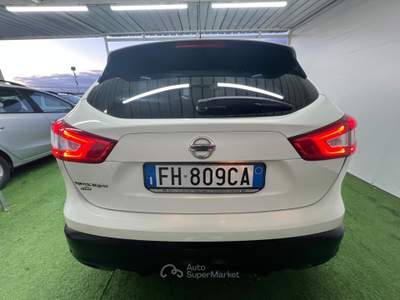 Nissan Qashqai N-CONNECTA 360* 1.5 DIESEL 110CV Bianco usata Giugliano