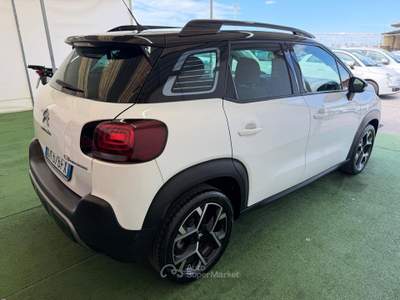Citroen C3 Aircross 1.5 DIESEL 110CV SHINE PACK Bianco usata Giugliano