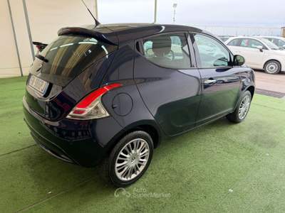 Lancia Ypsilon 1.2 BENZINA/GPL 70CV Blu/Azzurro usata Giugliano