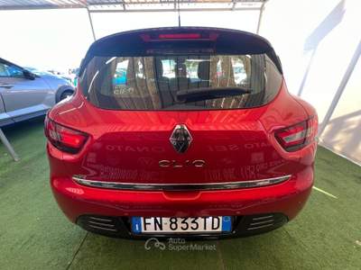 Renault Clio DUEL 900 BENZINA/GPL DI SERIE 90CV Rosso usata Giugliano