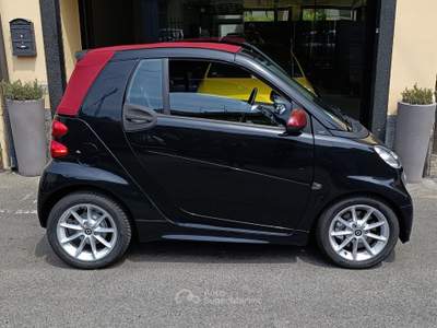 Smart ForTwo 1.0 71cv MHD cabrio passion FL Capote rossa Nero usata Cesano Maderno