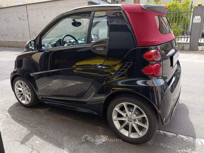 Smart ForTwo 1.0 71cv MHD cabrio passion FL Capote rossa Nero usata Cesano Maderno