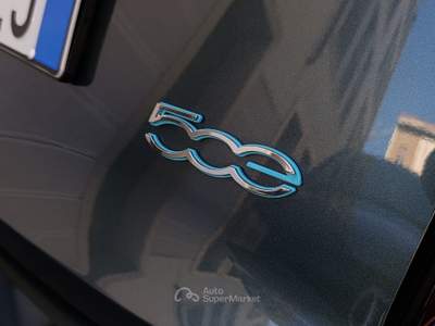 Fiat 500 500e Giorgio Armani 42 kWh (118cv) praticamente nuova Verde usata Cesano Maderno