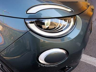 Fiat 500 500e Giorgio Armani 42 kWh (118cv) praticamente nuova Verde usata Cesano Maderno