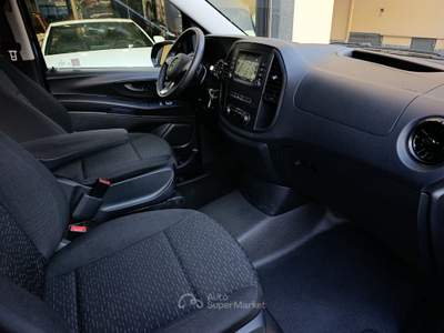 Mercedes-Benz Vito 114 CDI Tourer Pro Extra-Long 8 posti Blu/Azzurro usata Cesano Maderno