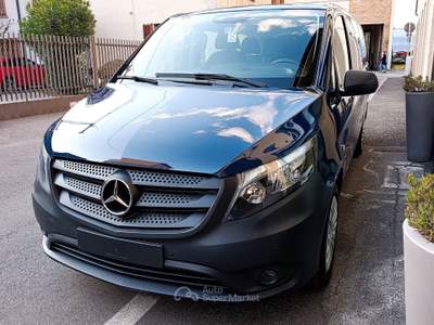 Mercedes-Benz Vito 114 CDI Tourer Pro Extra-Long 8 posti Blu/Azzurro usata Cesano Maderno