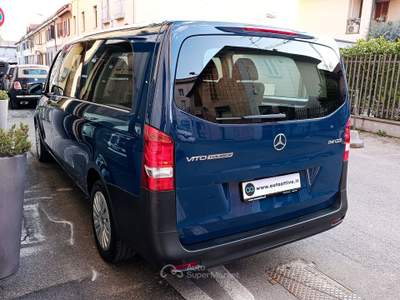 Mercedes-Benz Vito 114 CDI Tourer Pro Extra-Long 8 posti Blu/Azzurro usata Cesano Maderno