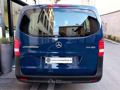 Mercedes-Benz Vito 114 CDI Tourer Pro Extra-Long 8 posti Blu/Azzurro usata Cesano Maderno