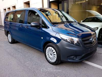 Mercedes-Benz Vito 114 CDI Tourer Pro Extra-Long 8 posti Blu/Azzurro usata Cesano Maderno