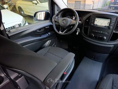 Mercedes-Benz Vito 114 CDI Tourer Pro Extra-Long 8 posti Blu/Azzurro usata Cesano Maderno