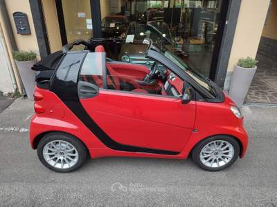Smart ForTwo 1.0 71cv MHD cabrio passion Rosso usata Cesano Maderno