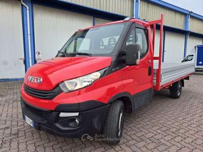 Iveco Daily 35S12 cassone fisso Rosso usata Bonate Sopra
