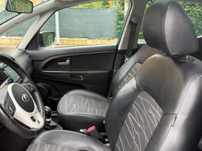Kia Venga Kia Venga 1.4 crdi - TETTO - NEOP. - 12 MESI DI GARANZIA - usata ARGELATO