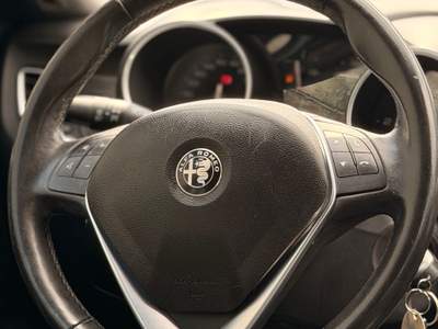 Alfa Romeo Giulietta 100% perfetto usata Pignataro Maggiore