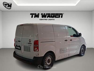 Fiat Scudo Scudo (2021) 1.5 bluehdi 120 cv pc-tn furgone business*netto iva* Bianco usata Firenze