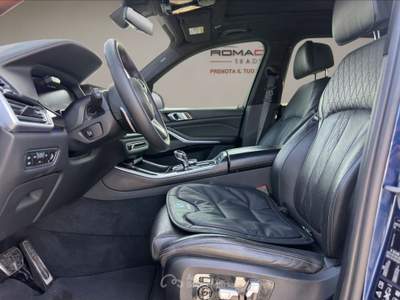BMW X5 X5  m50i      (g05/f95) - x5 m tetto panoramico Blu/Azzurro usata Roma