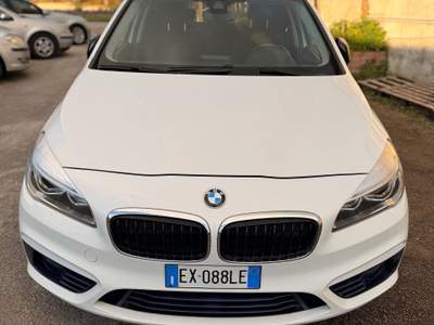 BMW Serie 2 Active Tourer 218d Cambio automatico usata Pignataro Maggiore