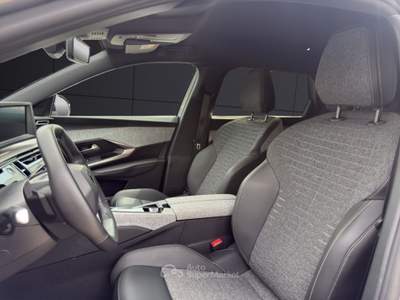 Peugeot 5008 Hybrid 136 e-DCS6 Allure Pack Grigio usata San Nicola la Strada