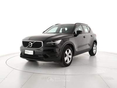 Volvo XC40 T2 Geartronic Momentum Core - Autocarro Nero usata Modena