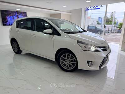 Toyota Verso 2.0 D Active 7 posti Bianco usata MASSAFRA