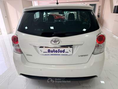Toyota Verso 2.0 D Active 7 posti Bianco usata MASSAFRA