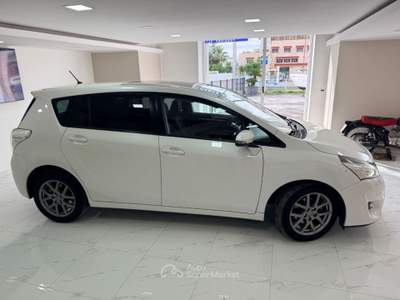 Toyota Verso 2.0 D Active 7 posti Bianco usata MASSAFRA