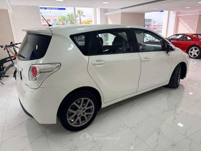 Toyota Verso 2.0 D Active 7 posti Bianco usata MASSAFRA