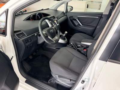 Toyota Verso 2.0 D Active 7 posti Bianco usata MASSAFRA