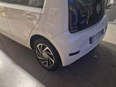 Volkswagen up! up  Bianco usata Garlasco