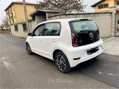 Volkswagen up! up  Bianco usata Garlasco