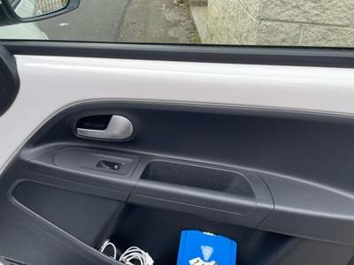 Volkswagen up! up  Bianco usata Garlasco