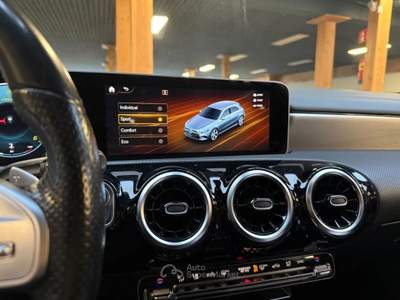 Mercedes-Benz Classe A 180 d Business Solution AMG Upgrade Bianco usata Galatina